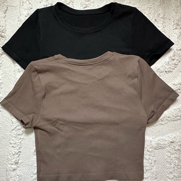 Cropped workout tee set - Picture 6 of 9